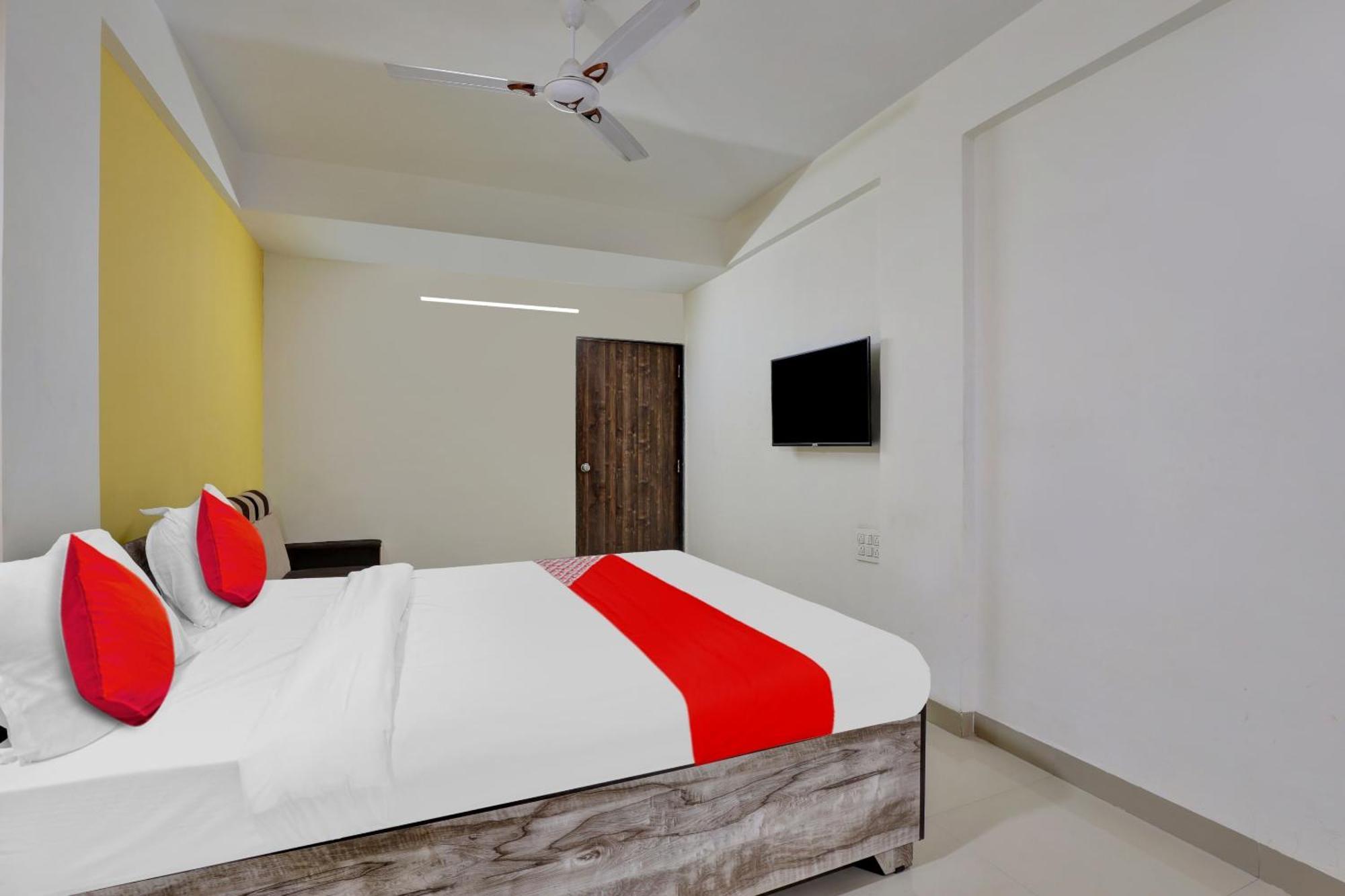 Fabhotel Relax Gandhinagar Exterior photo