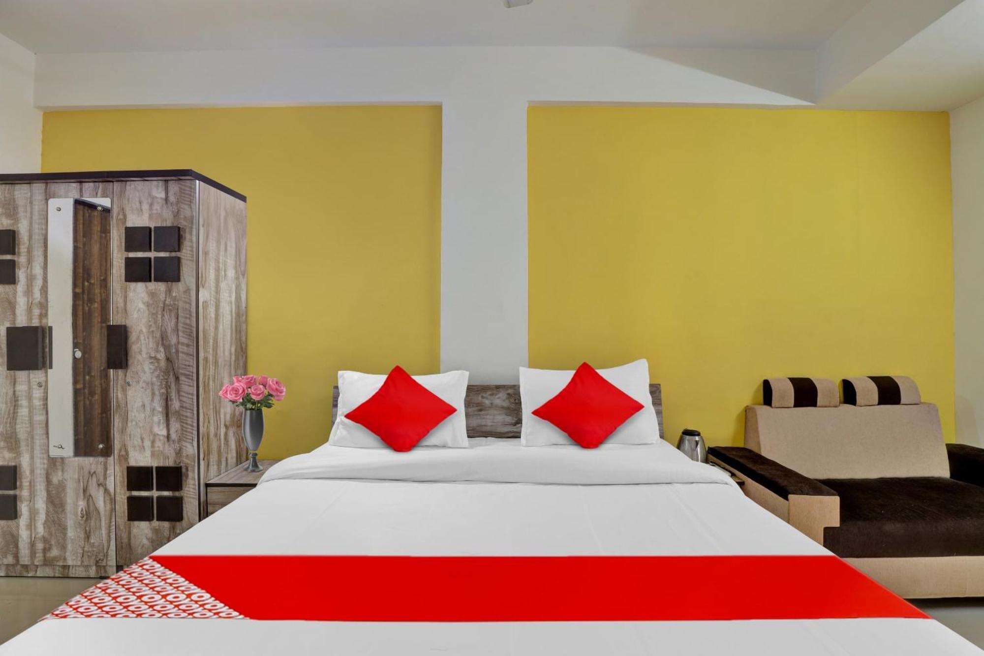 Fabhotel Relax Gandhinagar Exterior photo